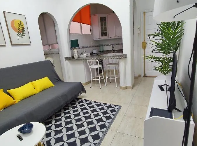 Апартаменты Playa Alcaravaneras