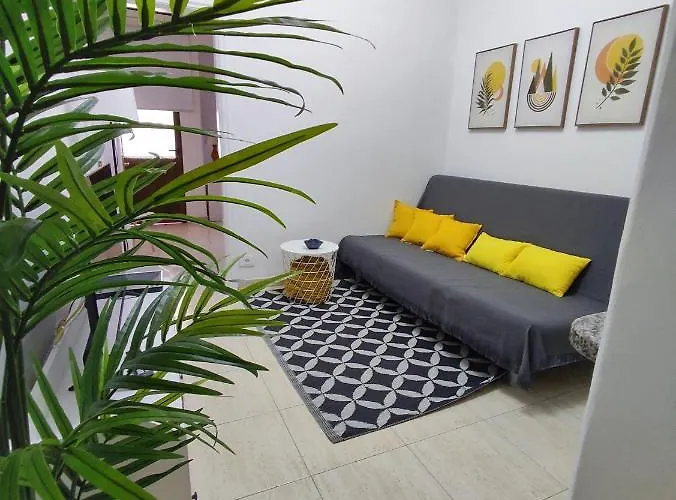 Апартаменты Playa Alcaravaneras *